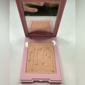 Kylie Cosmetics Highlight